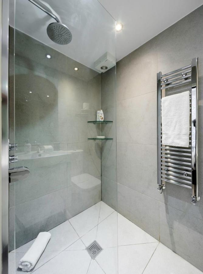 Elegant Earl'S Court 2 Bedroom Flat Just 4 Minutes From Tube London Exterior photo