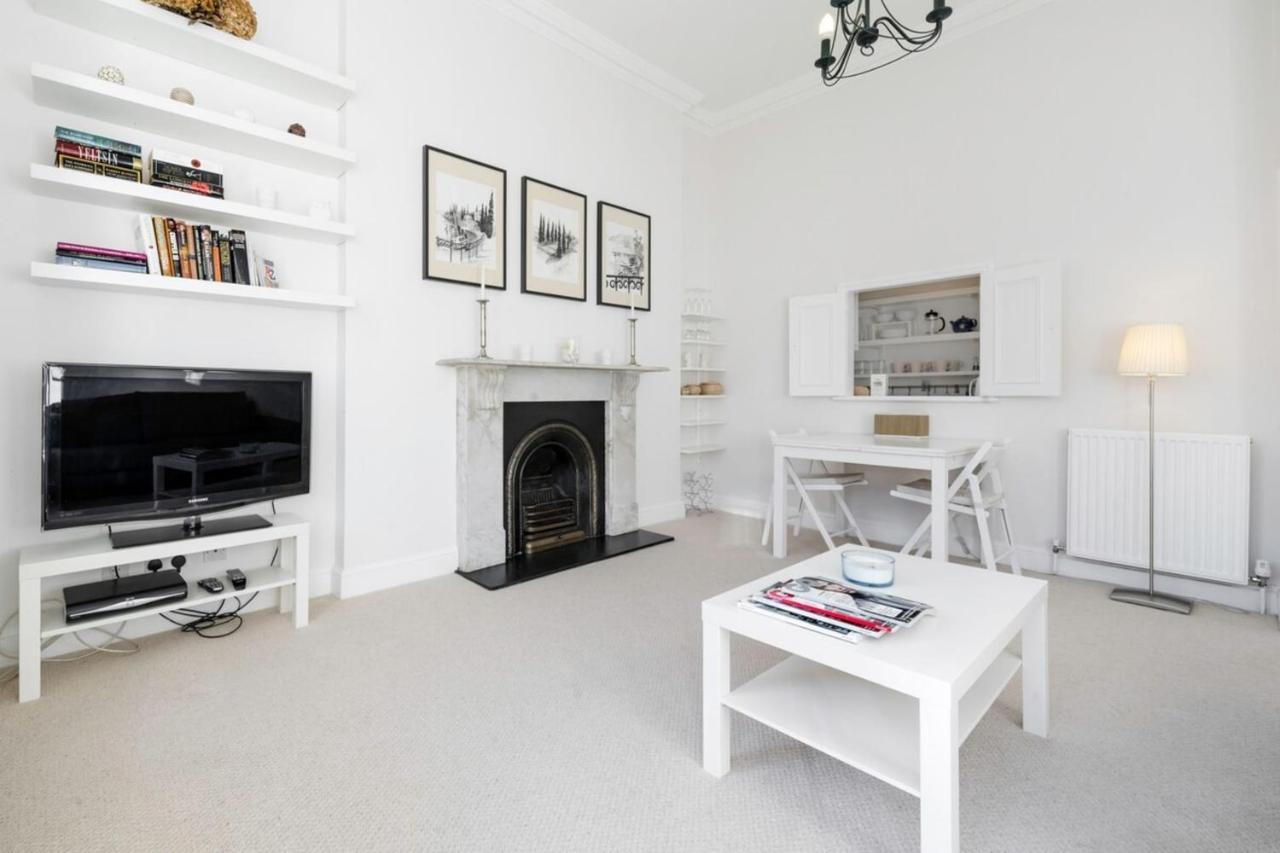 Elegant Earl'S Court 2 Bedroom Flat Just 4 Minutes From Tube London Exterior photo