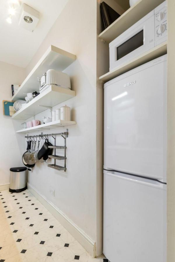 Elegant Earl'S Court 2 Bedroom Flat Just 4 Minutes From Tube London Exterior photo